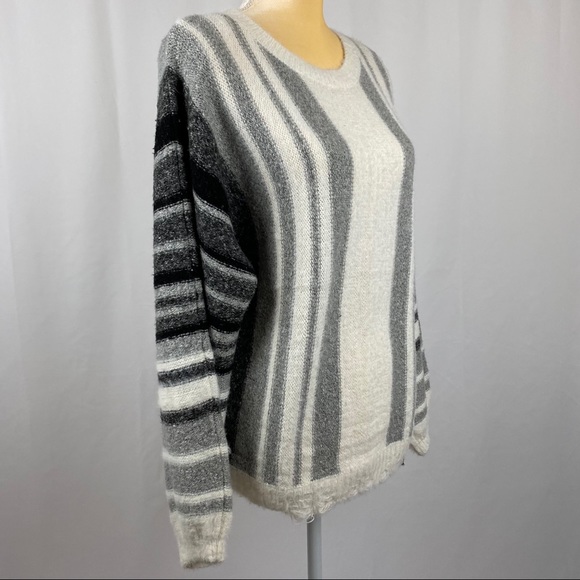 Buffalo David Bitton Greyson Sweater w/ side bow 🟡 - Picture 5 of 13